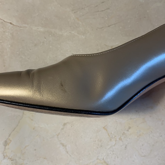 SOLD. Vintage Soft Gold Ferragamo Heels - Picture 3 of 6